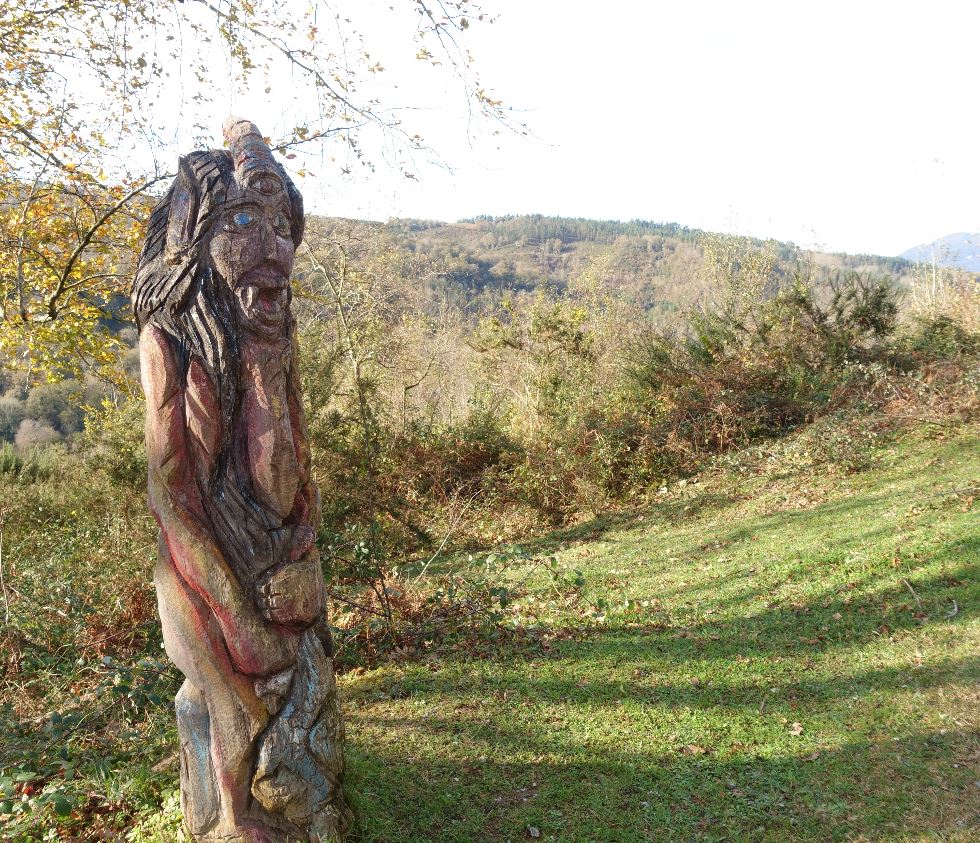 ser mitológico en el Monta Tejas Cantabria San Felices de Buelna, ideal para hacer rutas planes actividades fáciles con niños